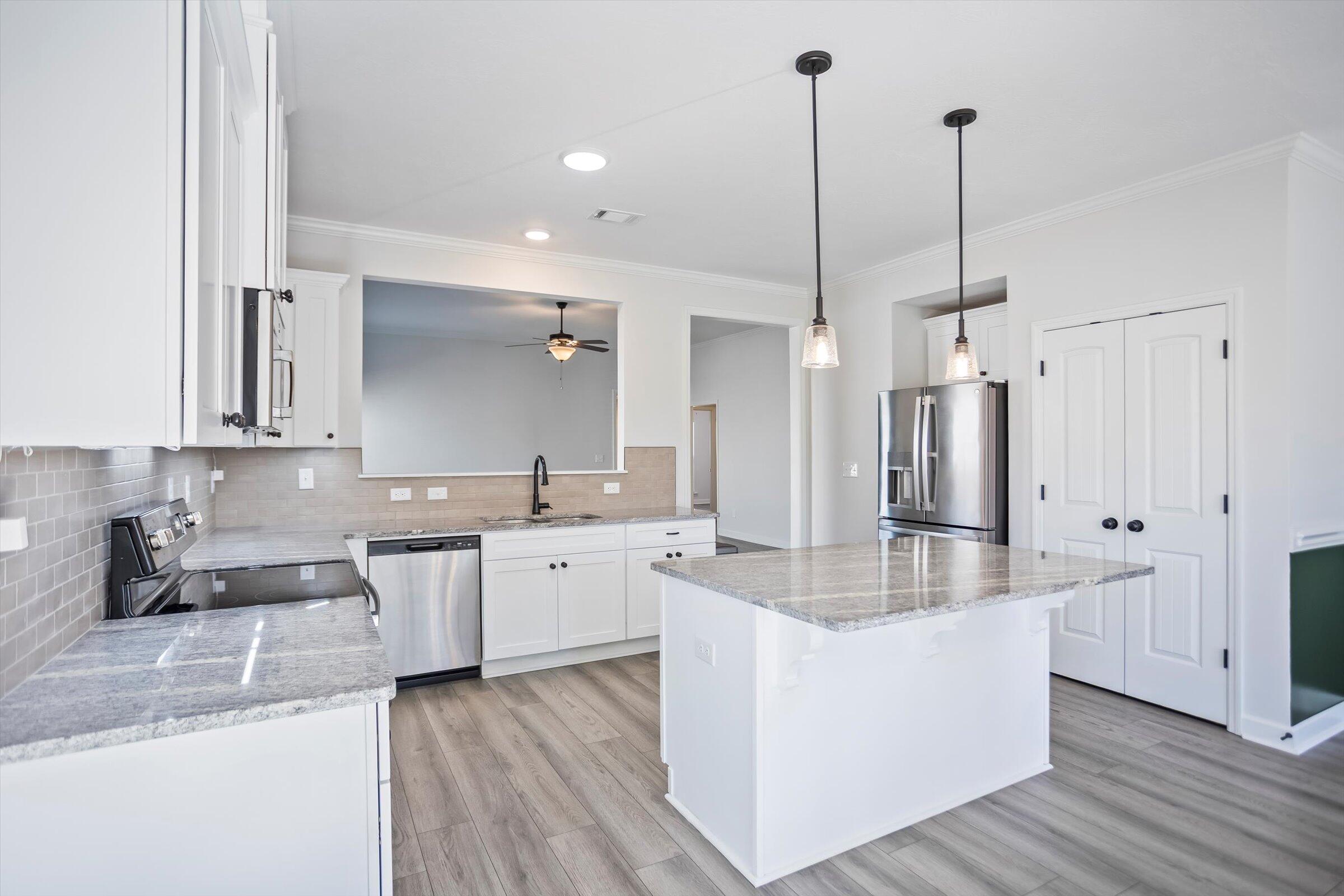 3626 Finley Court Grovetown, GA 30813 - Photo 8 of 33 Kitchen facing living room