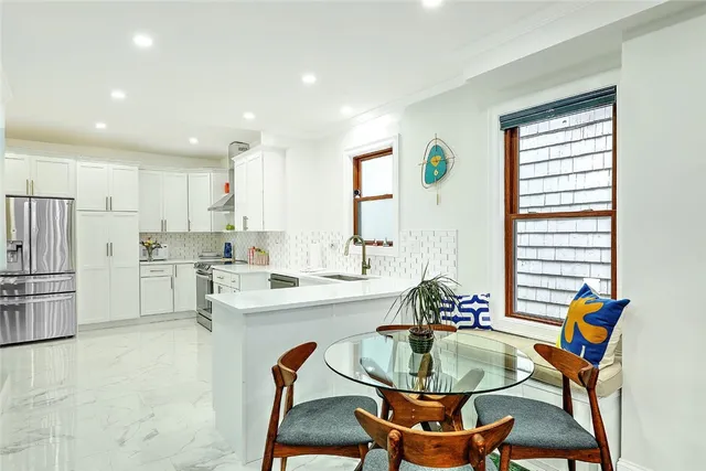 $3,100 | 27 South Baptist Street, Newport, RI 02840