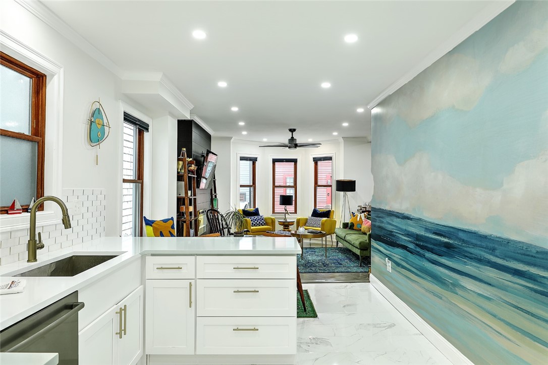 27 South Baptist Street Newport, RI 02840 - Photo 15 of 39