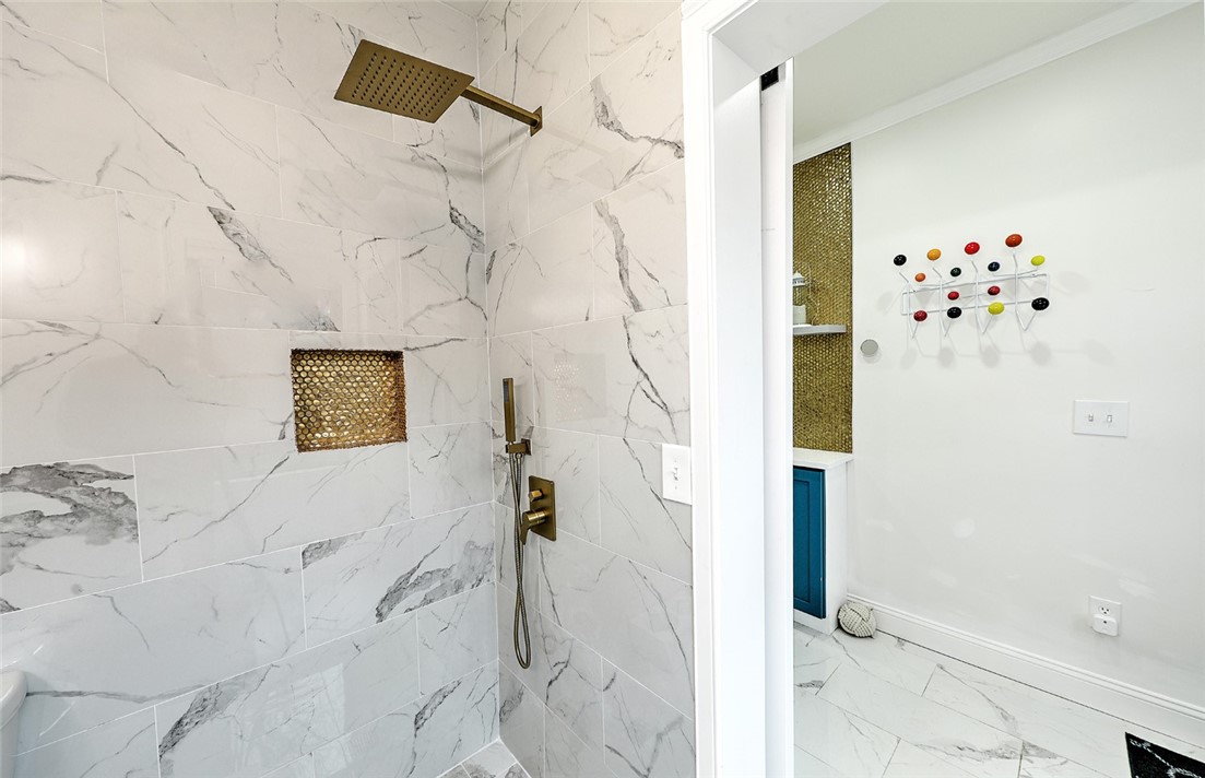 27 South Baptist Street Newport, RI 02840 - Photo 24 of 39