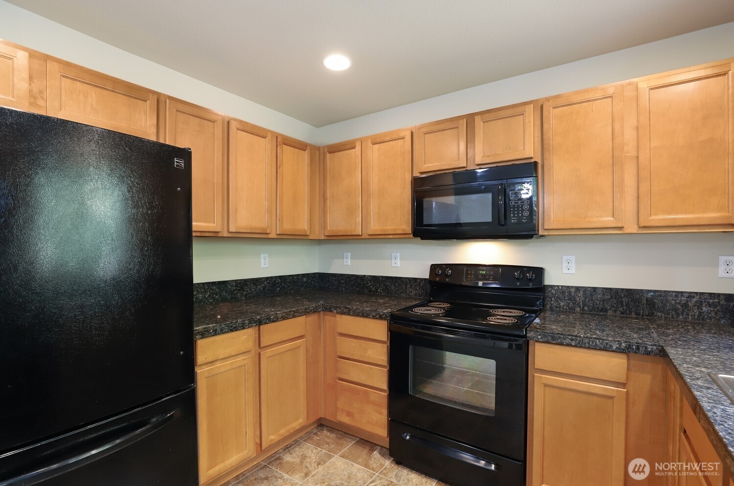 638 Shirehill Street Bremerton, WA 98310 - Photo 11 of 36