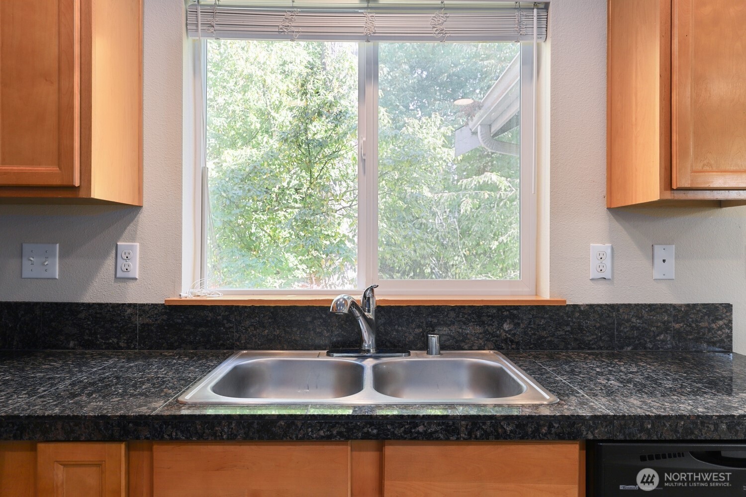 638 Shirehill Street Bremerton, WA 98310 - Photo 13 of 36