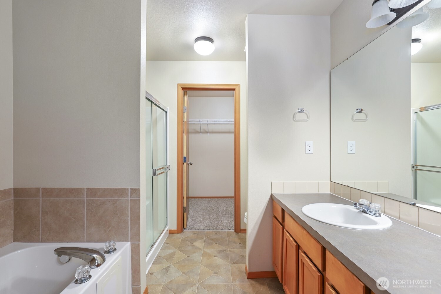 638 Shirehill Street Bremerton, WA 98310 - Photo 19 of 36