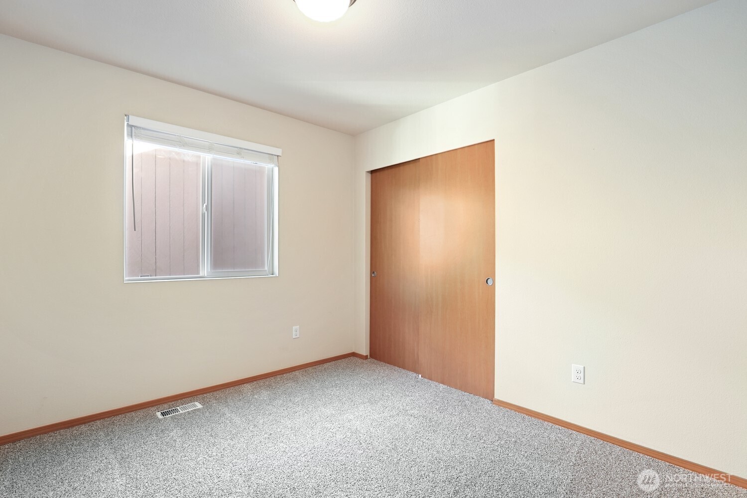 638 Shirehill Street Bremerton, WA 98310 - Photo 23 of 36