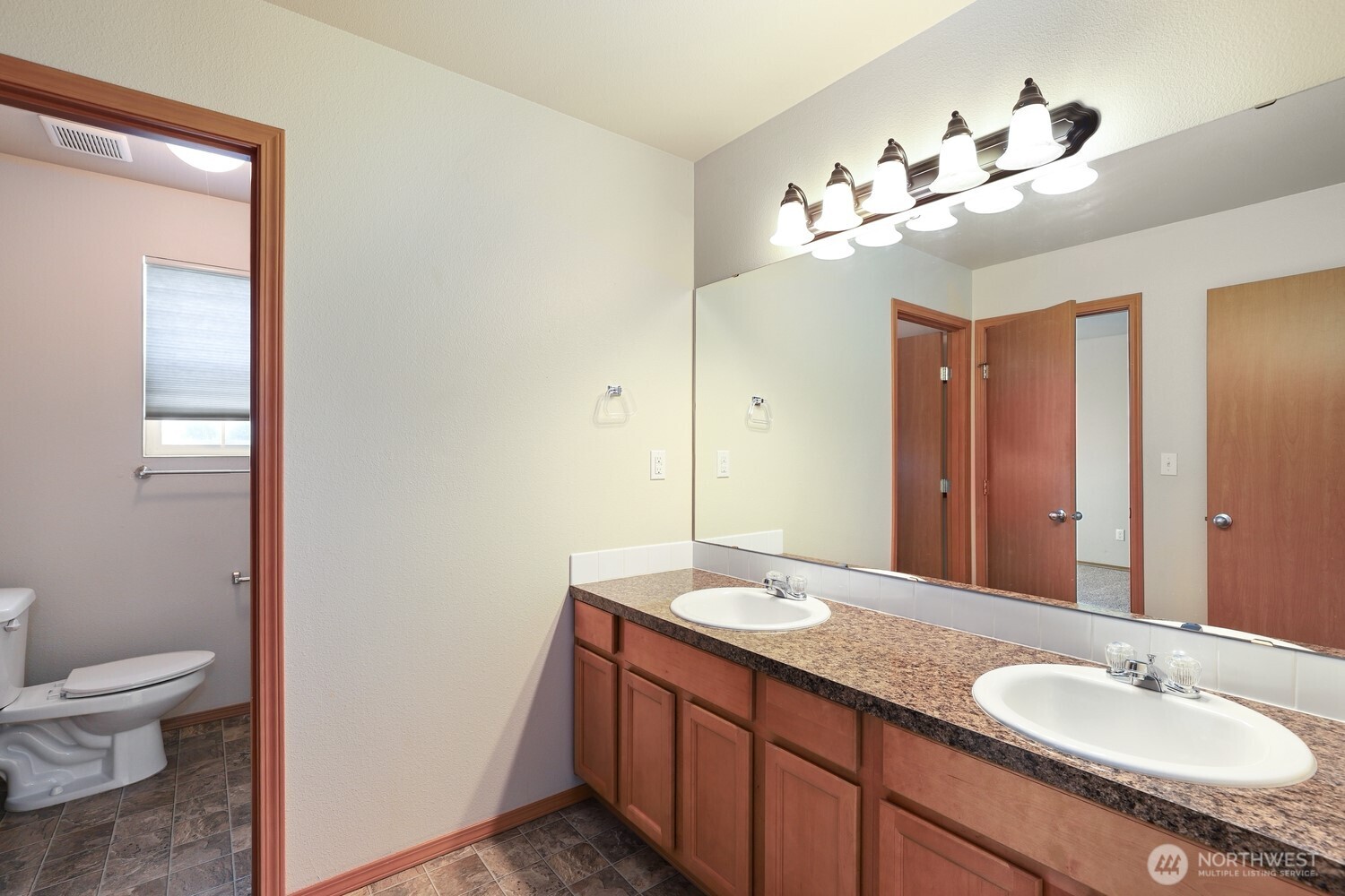 638 Shirehill Street Bremerton, WA 98310 - Photo 25 of 36