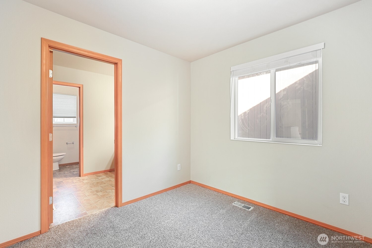 638 Shirehill Street Bremerton, WA 98310 - Photo 27 of 36