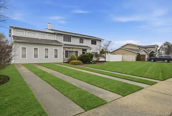 $849,990 | 16 Seaway Drive, Copiague, NY 11726