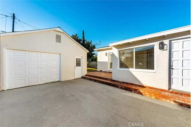 $799,900 | 1644 East 122nd Street, Los Angeles, CA 90059