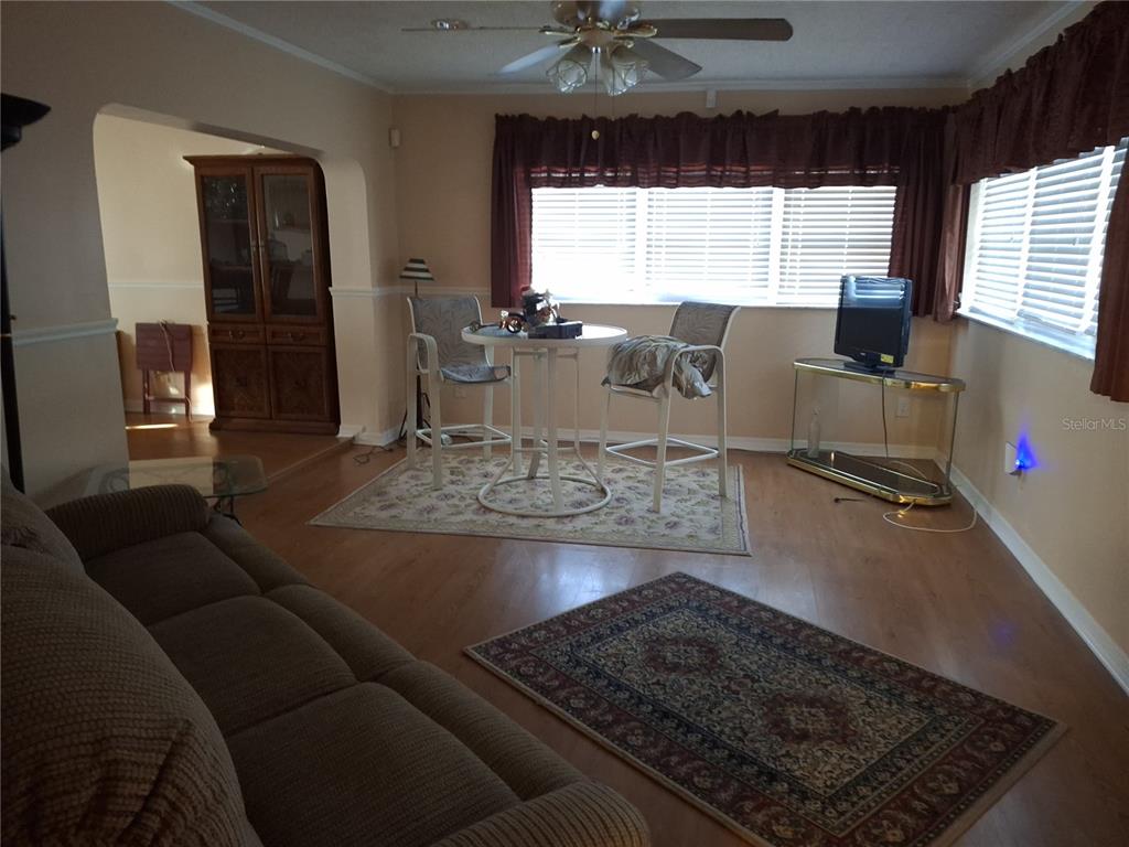 9305 120th Lane Seminole, FL 33772 - Photo 4 of 25