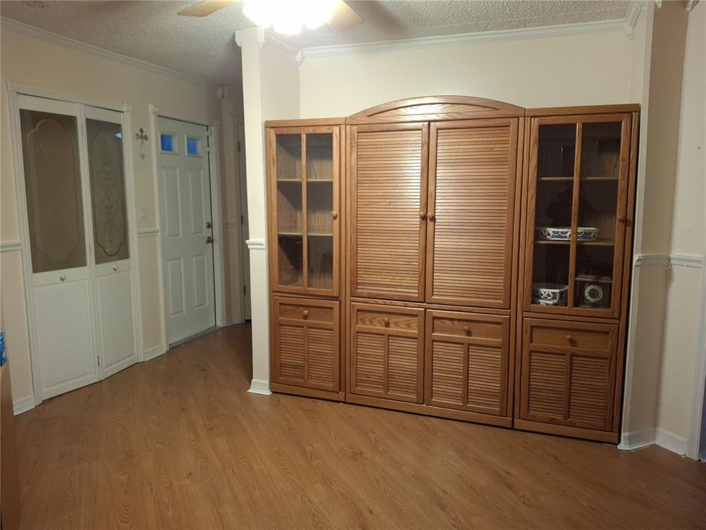 9305 120th Lane Seminole, FL 33772 - Photo 6 of 25