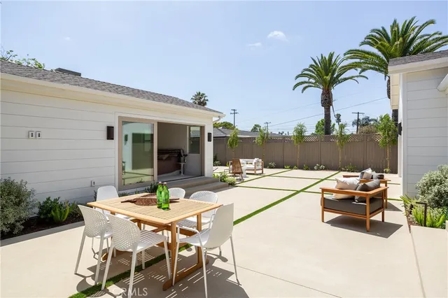 $3,200,000 | 212 East 19th Street, Costa Mesa, CA 92627