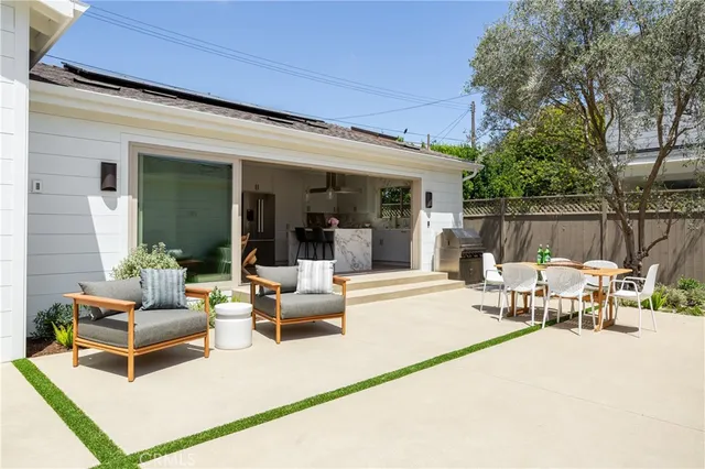 $3,200,000 | 212 East 19th Street, Costa Mesa, CA 92627