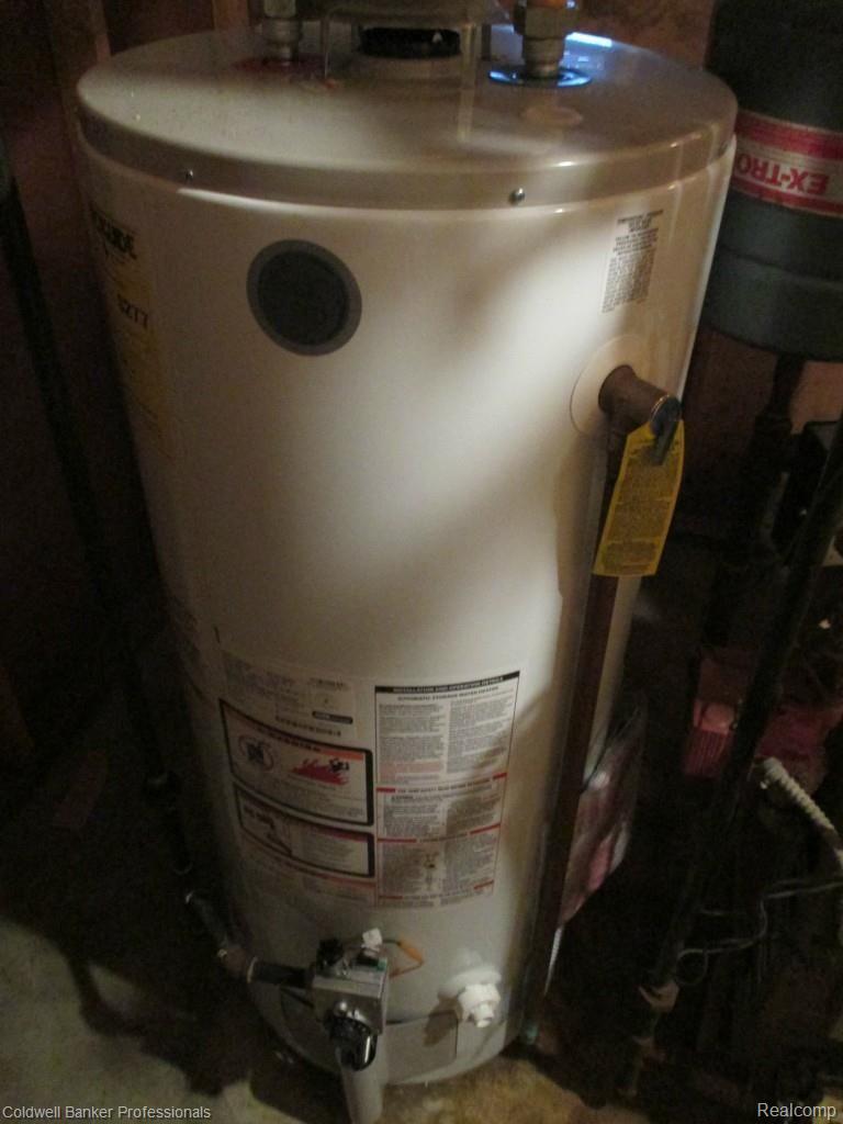 2033 Indian Road Lapeer, MI 48446 - Photo 53 of 55 New Water Heater.jpg