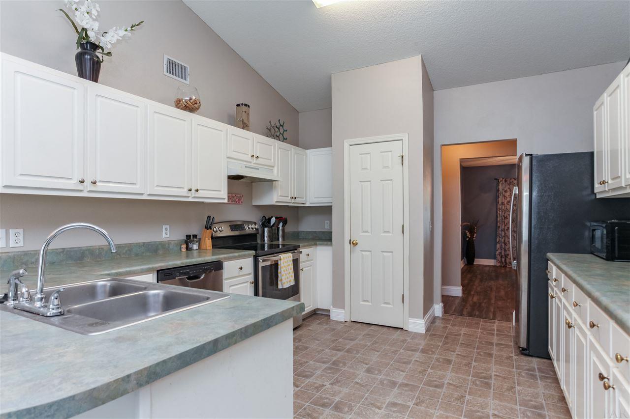1266 Tate Road Cantonment, FL 32533 - Photo 12 of 34