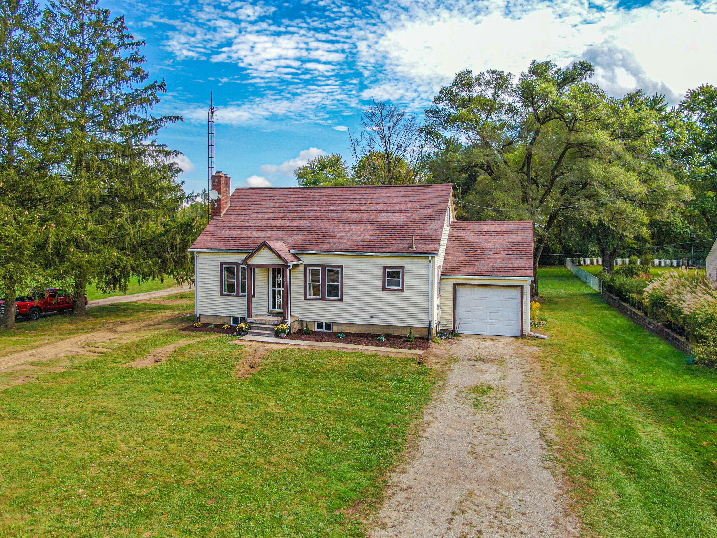 2210 Troy Road Springfield, OH 45504 - Photo 2 of 40