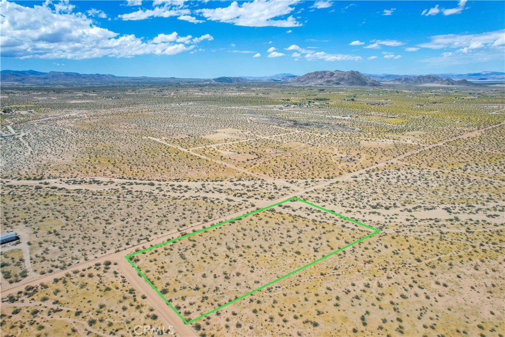 61100 Handley Road Landers, CA 92285 - Photo 1 of 1 a view of an ocean
