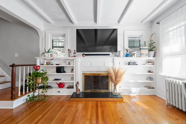 $699,999 | 2098 Felix Court, Baldwin, NY 11510