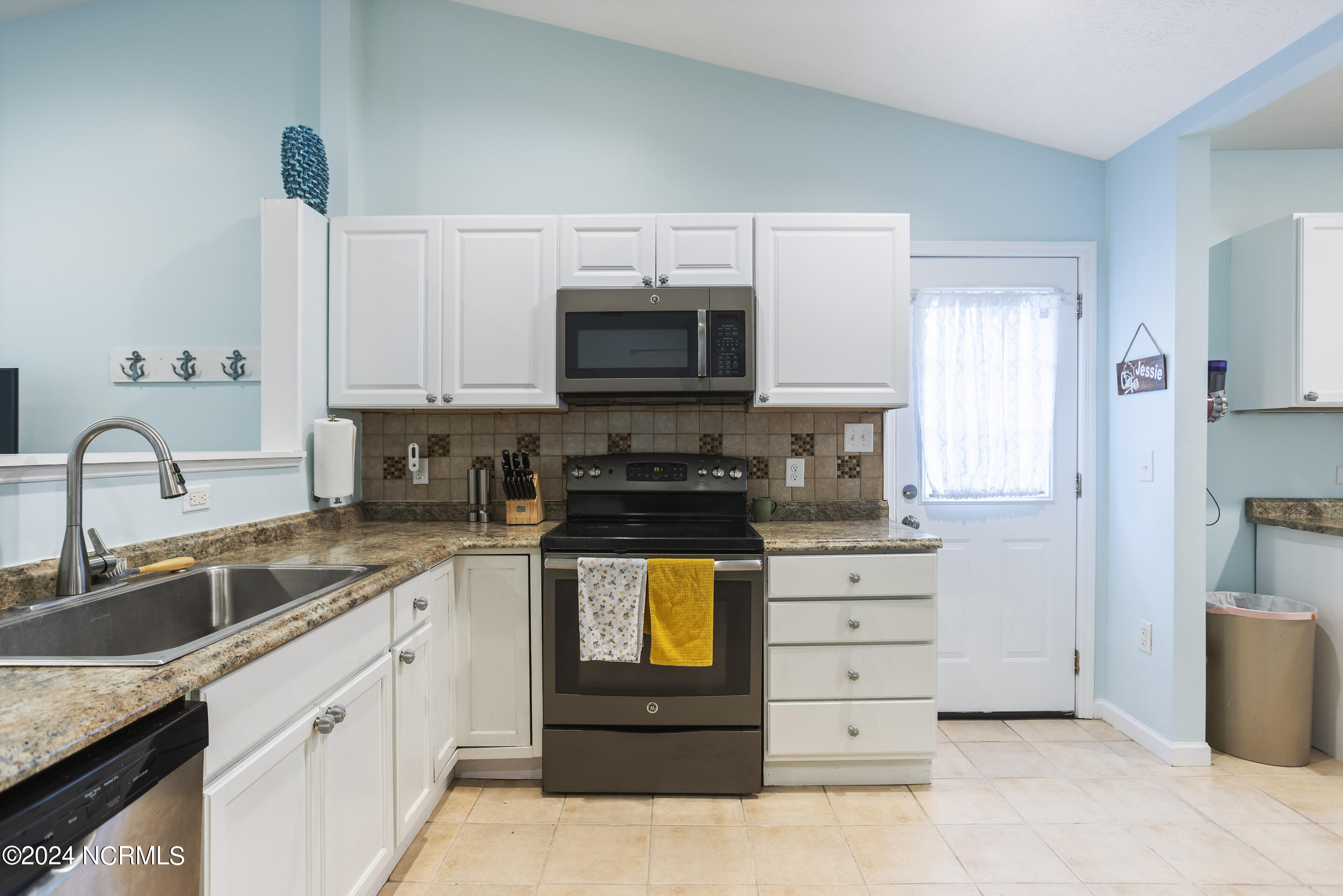 402 Bodega Bay Road Wilmington, NC 28412 - Photo 13 of 30 mls-IMG_3870