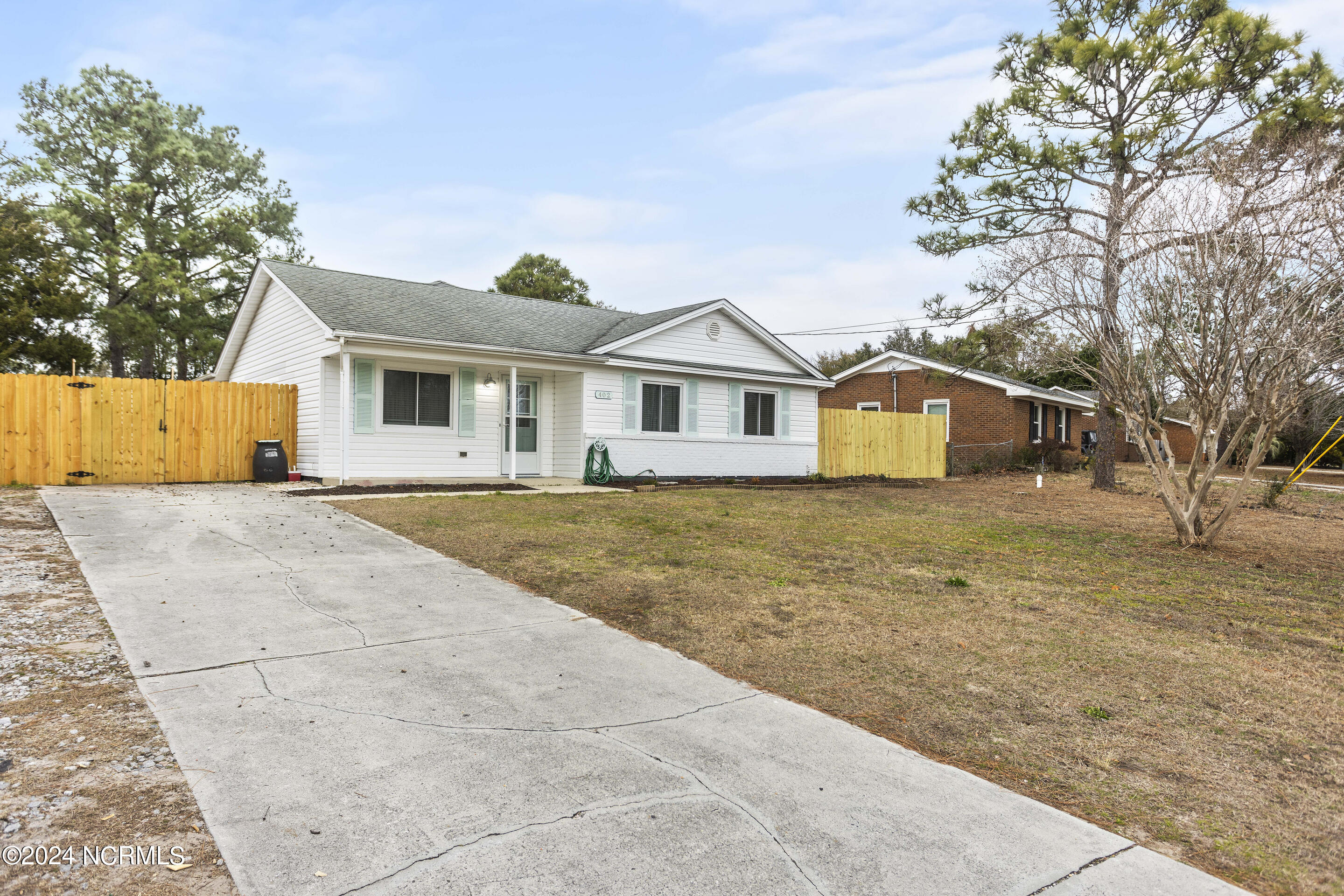 402 Bodega Bay Road Wilmington, NC 28412 - Photo 3 of 30 mls-IMG_3813