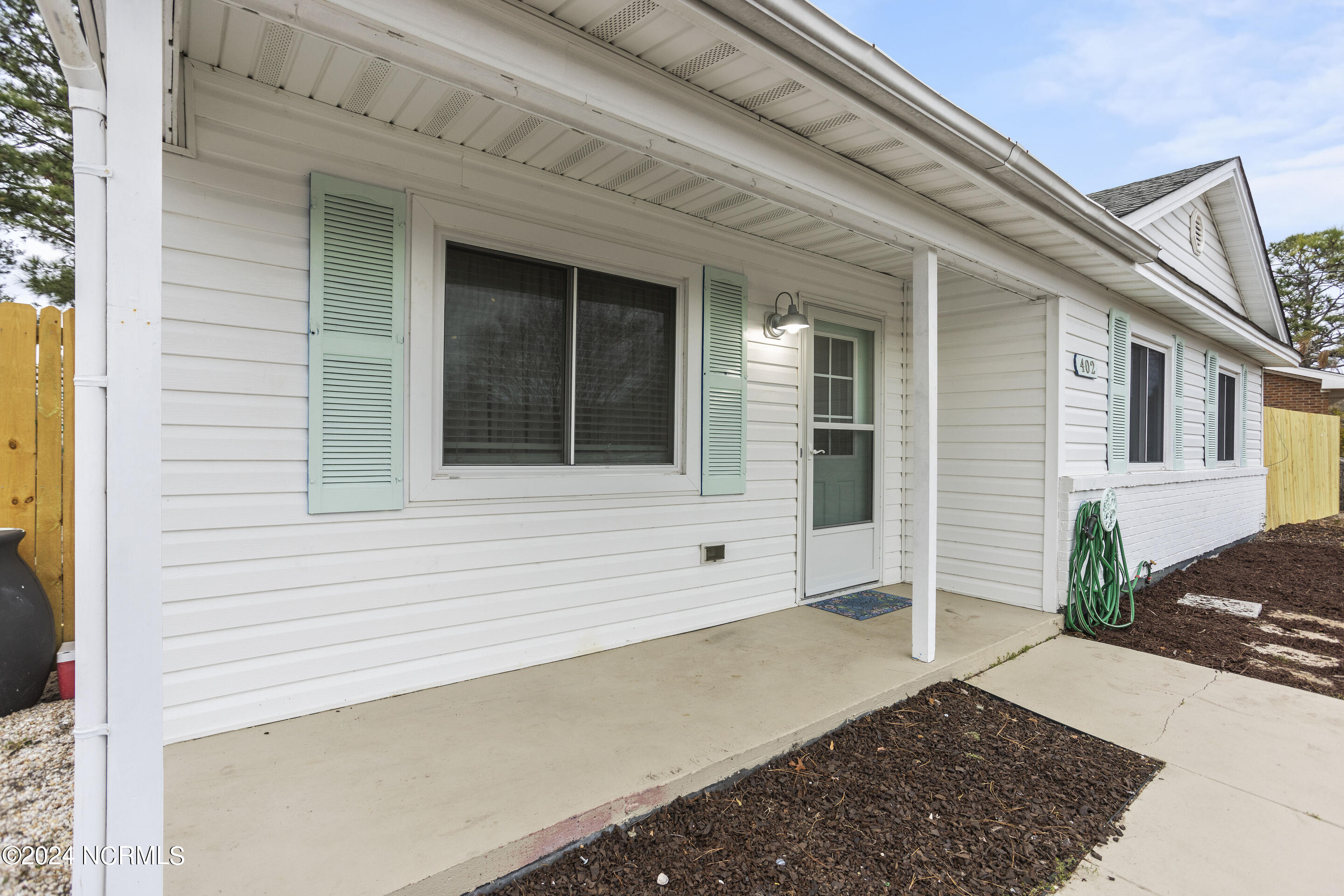 402 Bodega Bay Road Wilmington, NC 28412 - Photo 5 of 30 mls-IMG_3825