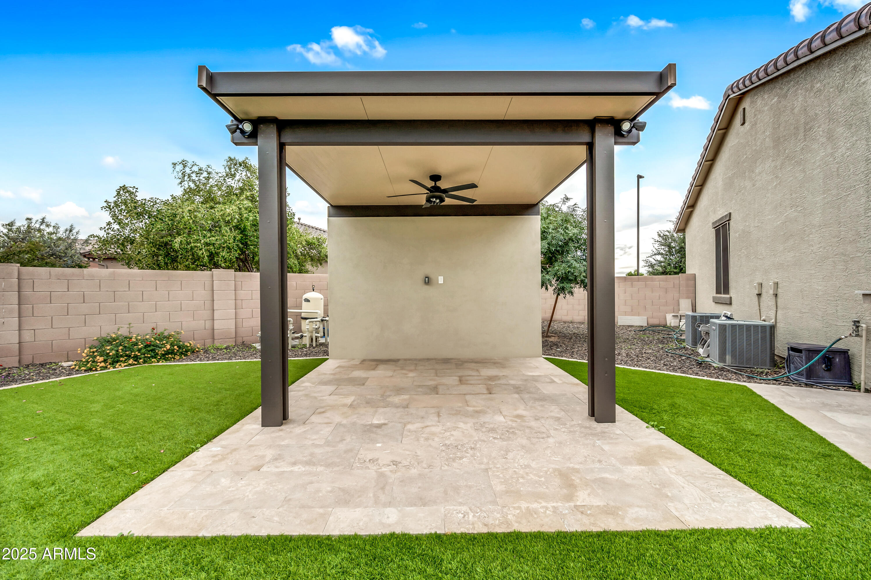 4587 South Ellesmere Street Gilbert, AZ 85297 - Photo 38 of 55 a front view of a house with garden