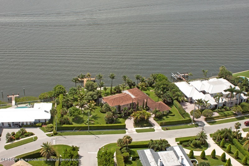 1515 Lands End Road Manalapan, FL 33462 - Photo 5 of 21 a view of yard and outdoor seating