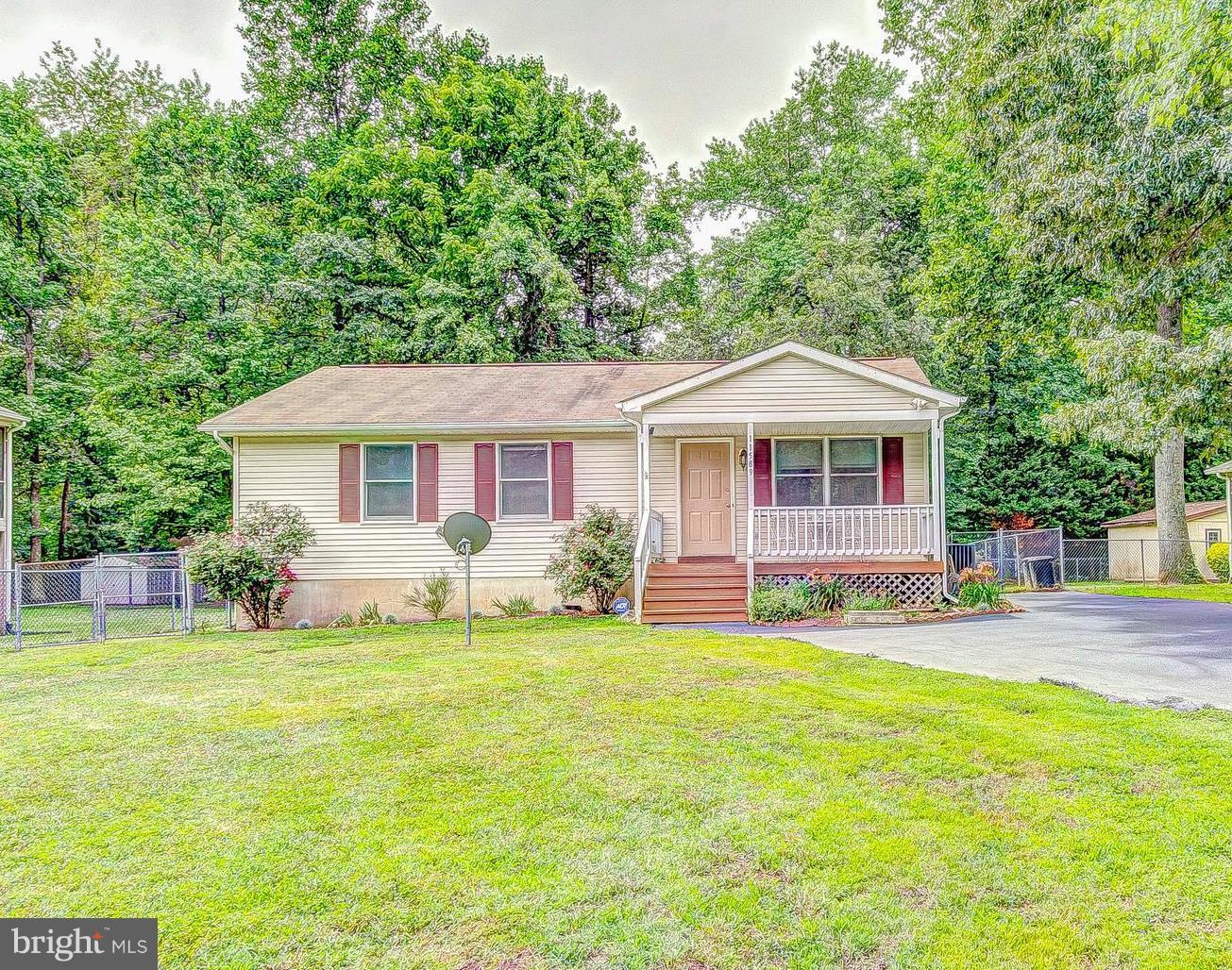 11589 Ropeknot Road Lusby, MD 20657 - Photo 1 of 30 Exterior (Front)