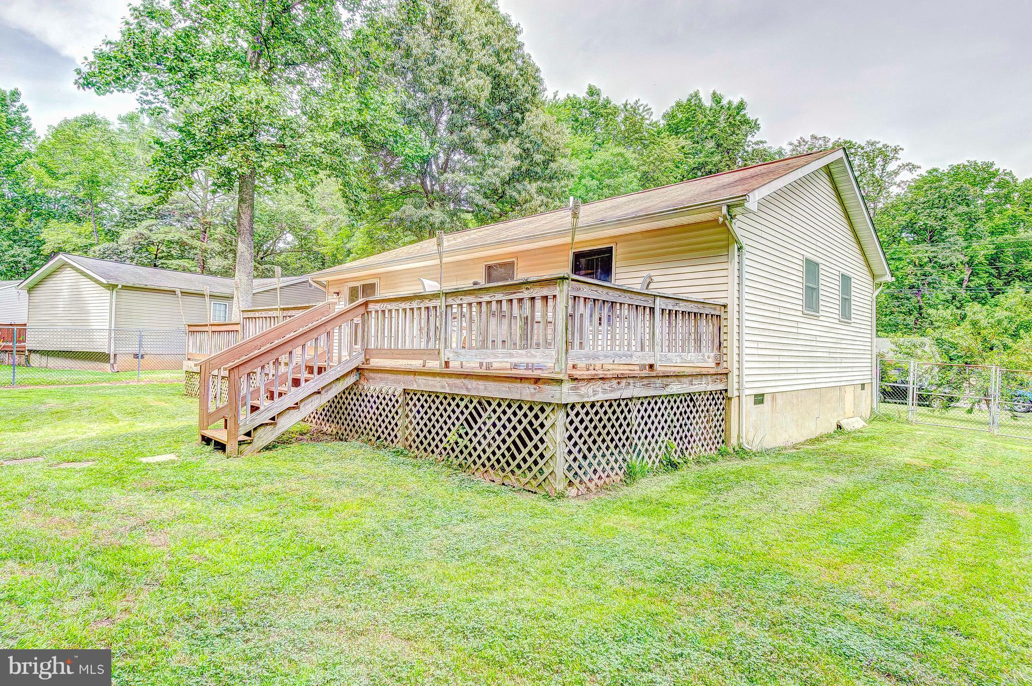 11589 Ropeknot Road Lusby, MD 20657 - Photo 19 of 30 Fully fenced.