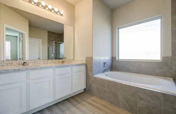 $2,600 | 8403 Moonlight Bay Circle, Baytown, TX 77523