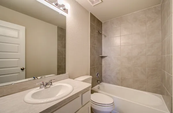 $2,600 | 8403 Moonlight Bay Circle, Baytown, TX 77523