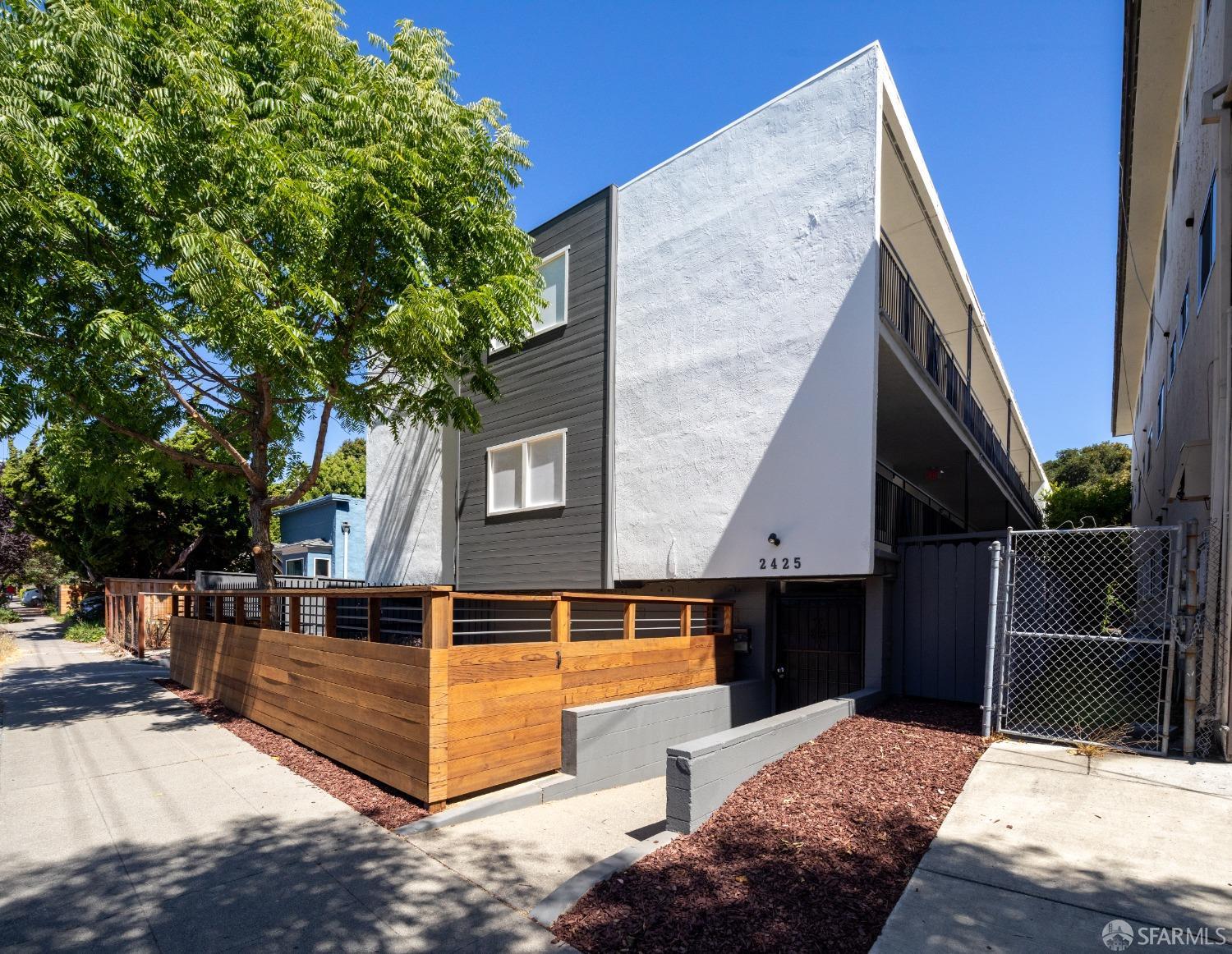 2425 Grant Street Berkeley, CA 94703 - Photo 3 of 18