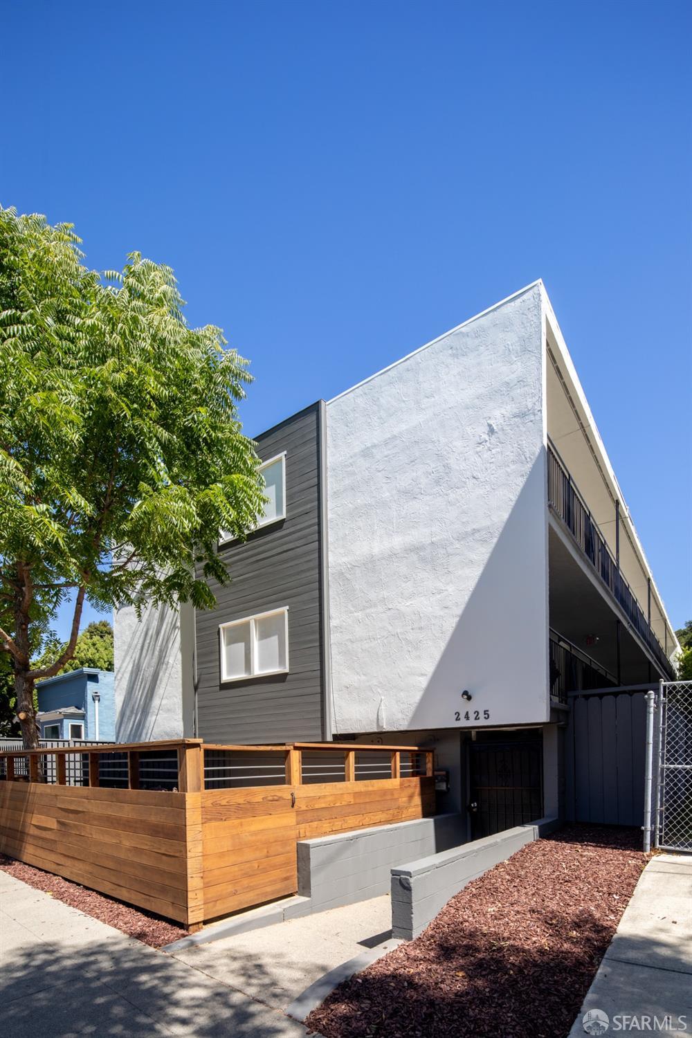 2425 Grant Street Berkeley, CA 94703 - Photo 4 of 18