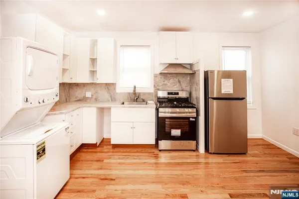 $2,500 | 3 Montclair Avenue, Unit 2, Paterson, NJ 07503