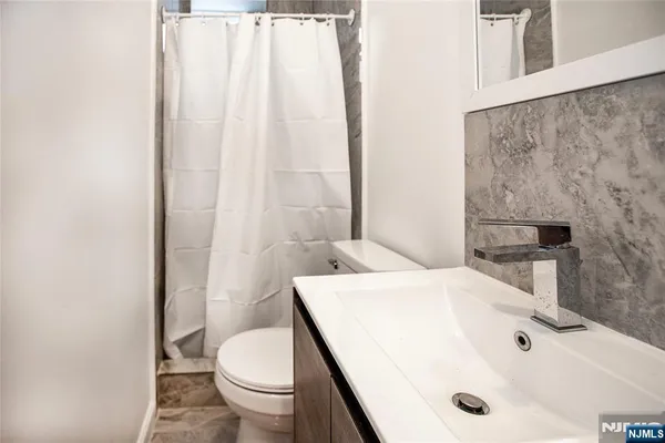 $2,500 | 3 Montclair Avenue, Unit 2, Paterson, NJ 07503