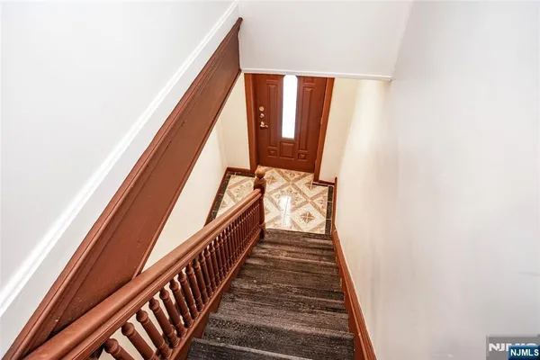 $2,500 | 3 Montclair Avenue, Unit 2, Paterson, NJ 07503