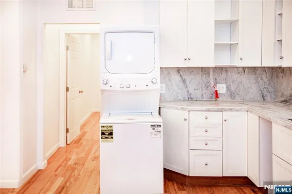 $2,500 | 3 Montclair Avenue, Unit 2, Paterson, NJ 07503