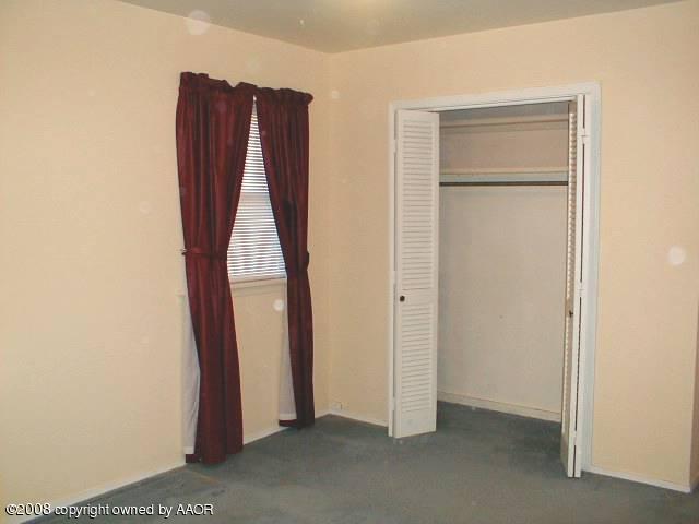 7204 Dreyfuss Road Amarillo, TX 79106 - Photo 12 of 14 a view of closet area