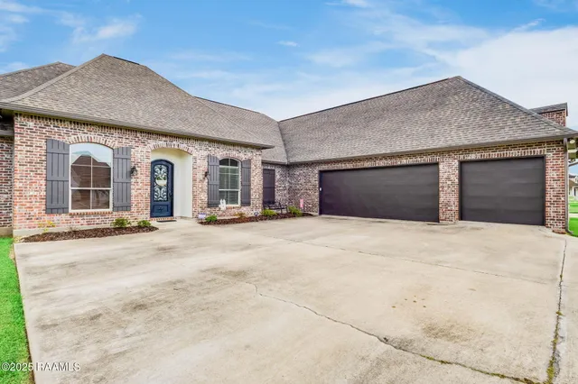 $589,989 | 119 Fair Grounds Drive, Lafayette, LA 70503