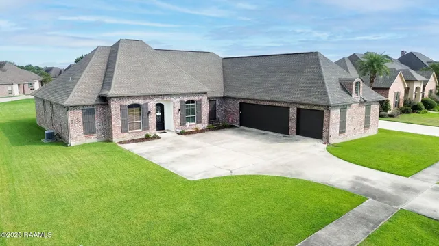 $589,989 | 119 Fair Grounds Drive, Lafayette, LA 70503