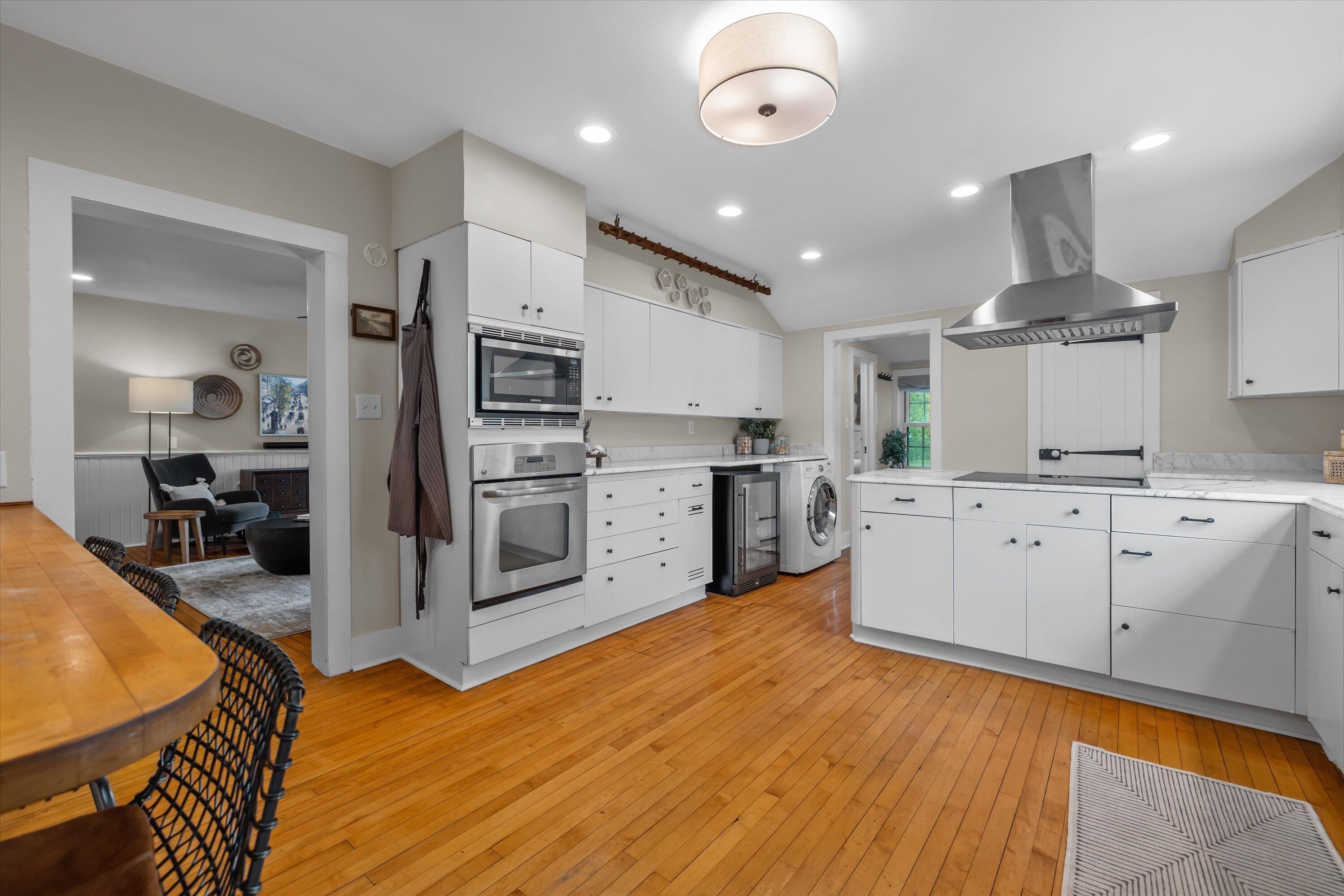 12112 North Wauwatosa Road Mequon, WI 53092 - Photo 21 of 72 Kitchen