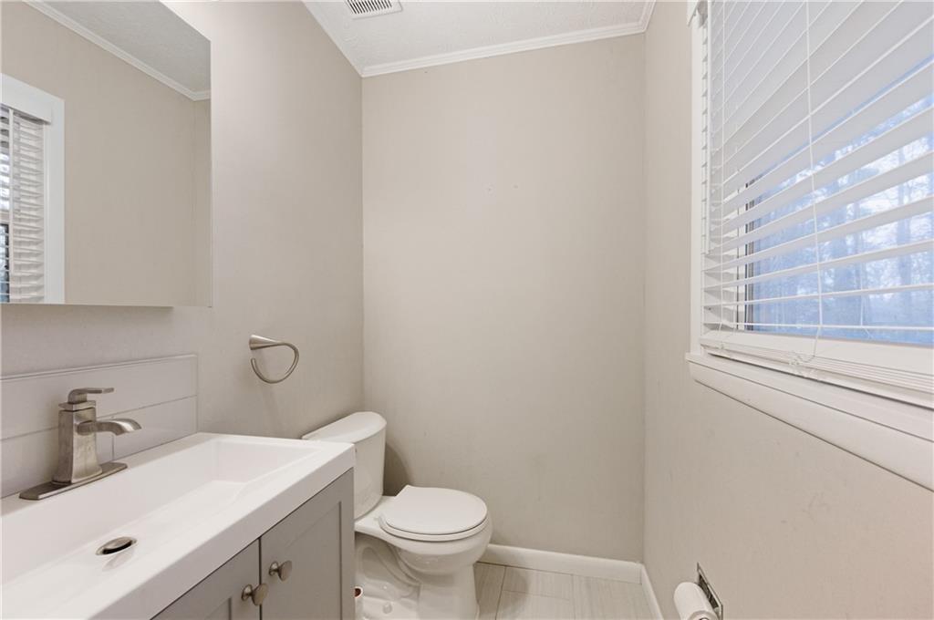 1454 Helen Lane Southwest Atlanta, GA 30331 - Photo 19 of 25