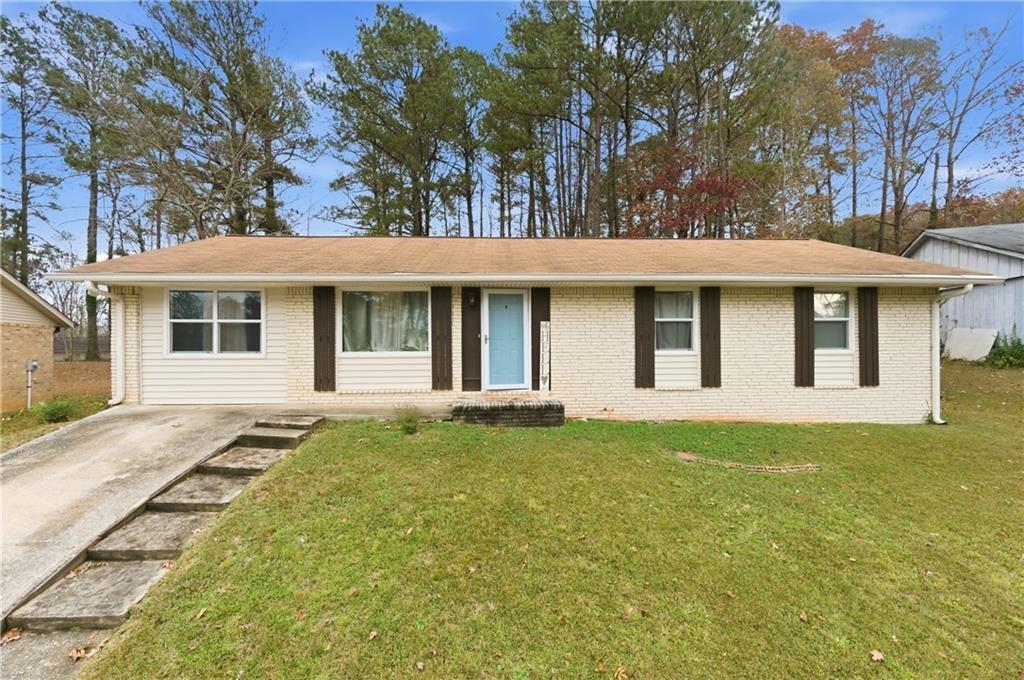 1454 Helen Lane Southwest Atlanta, GA 30331 - Photo 2 of 25