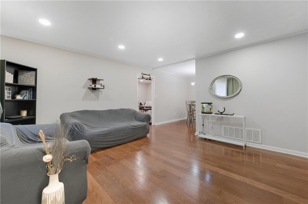 1454 Helen Lane Southwest Atlanta, GA 30331 - Photo 9 of 25