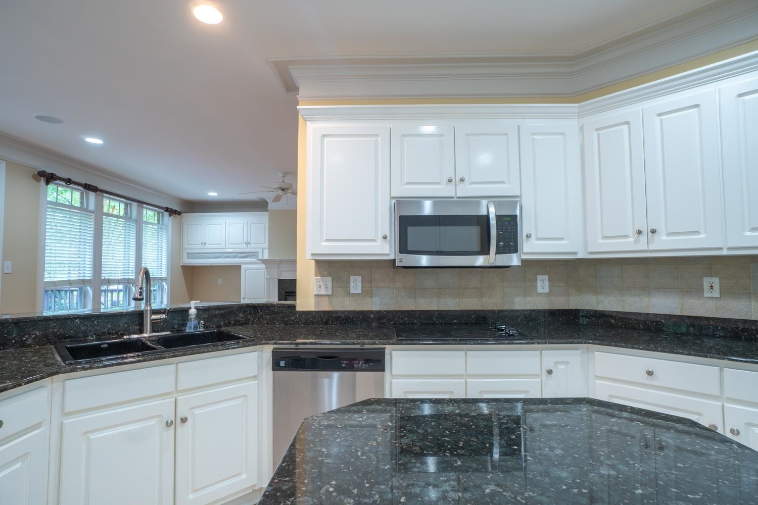 9073 Timbercreek Boulevard Daphne, AL 36527 - Photo 7 of 50