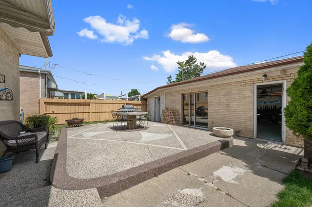 $449,000 | 9740 Linn Avenue, Schiller Park, IL 60176