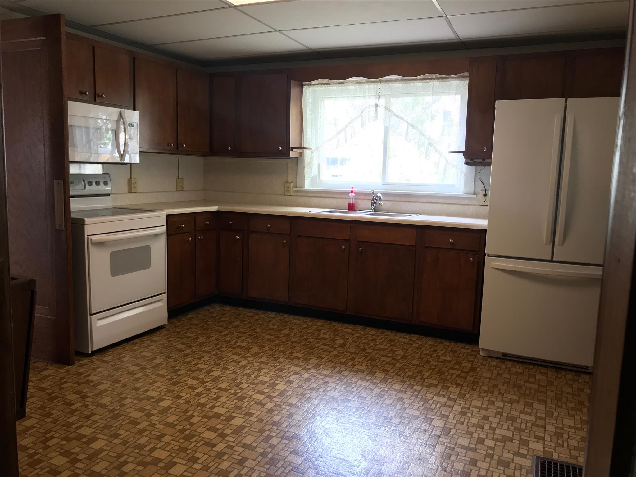 200 East Oak Street Butler, IN 46721 - Photo 4 of 25