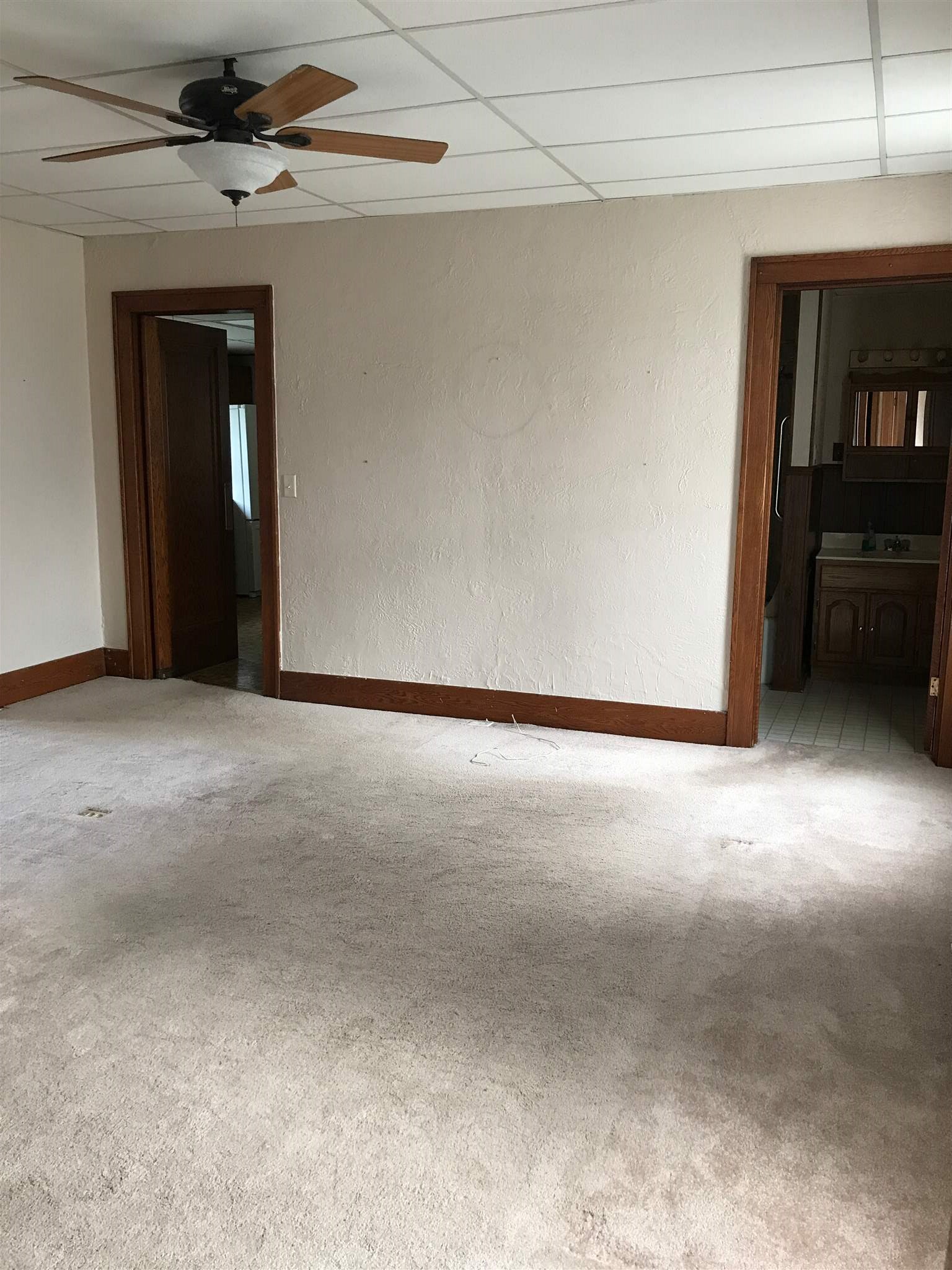 200 East Oak Street Butler, IN 46721 - Photo 5 of 25