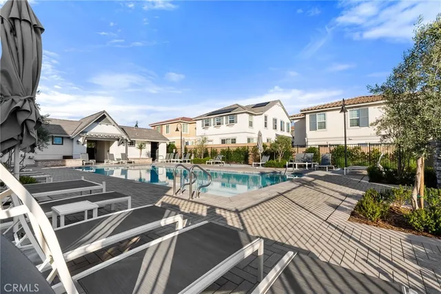 $624,999 | 15185 Ridge Lane, Fontana, CA 92336