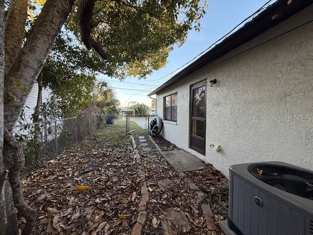 1029 10th Street Northwest, Unit A Largo, FL 33770 - Photo 10 of 21 a view of a back yard of the house