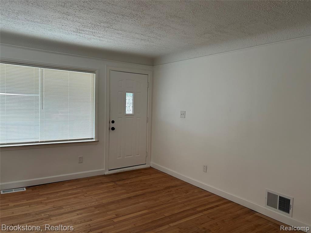 26707 Penn Street Inkster, MI 48141 - Photo 4 of 29